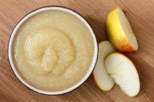 A bowl of applesauce