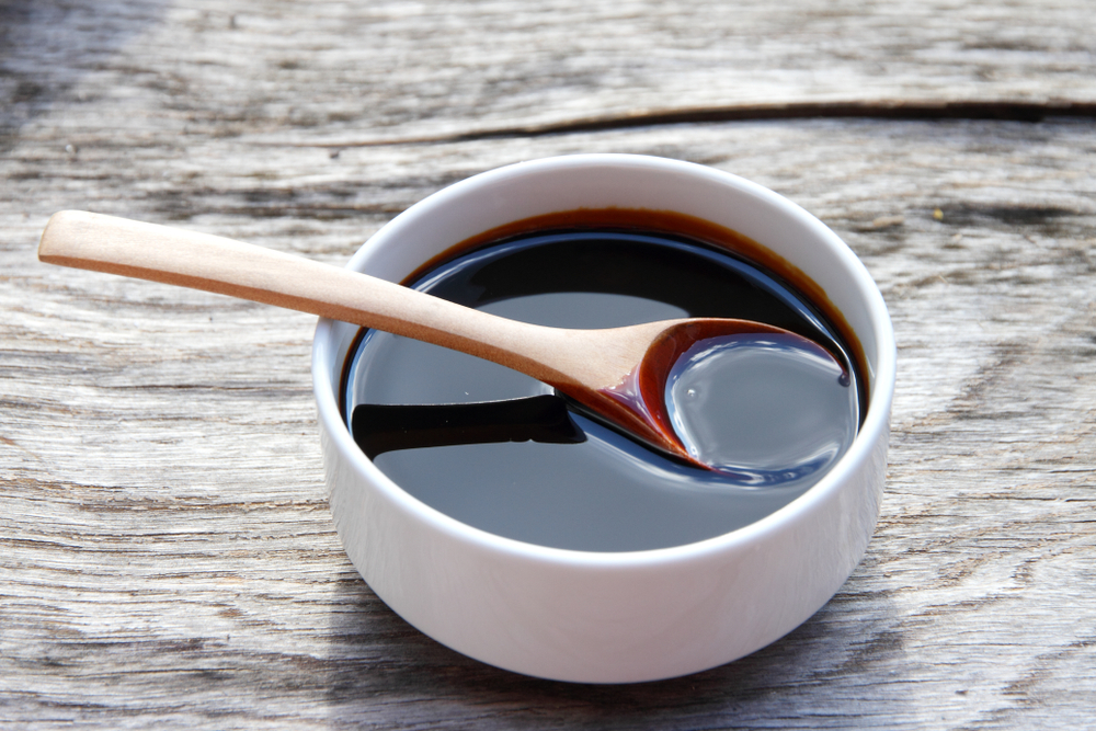 Molasses as a substitute for maple syrup