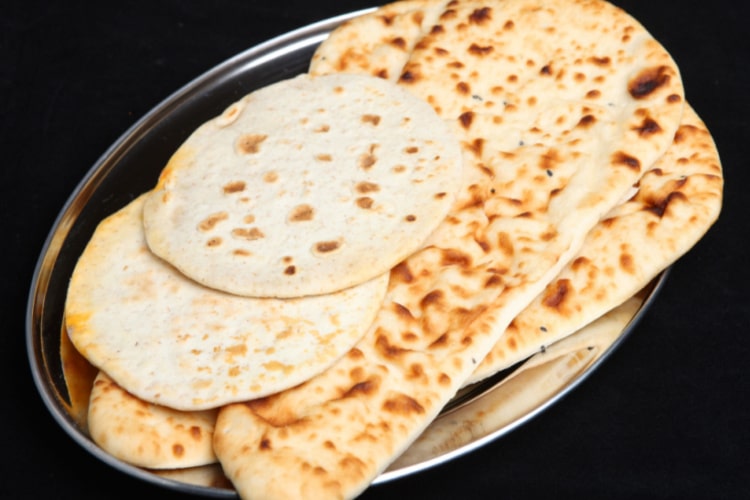 Difference Between Roti and Naan