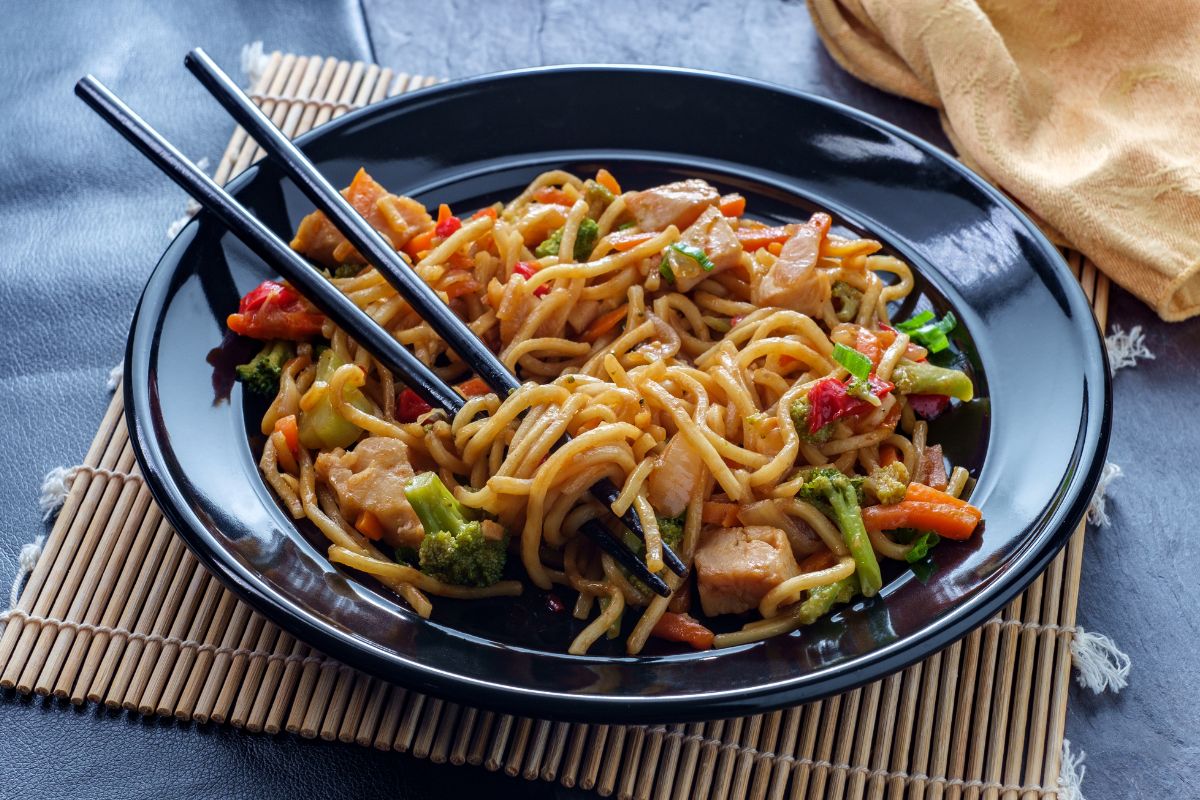 Chow Mein Vs Chow Fun Comparison