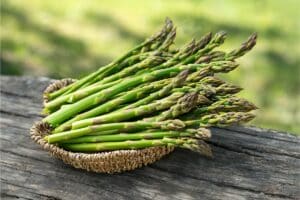 How Long Does Asparagus Last? 4 Signs Of Expiration