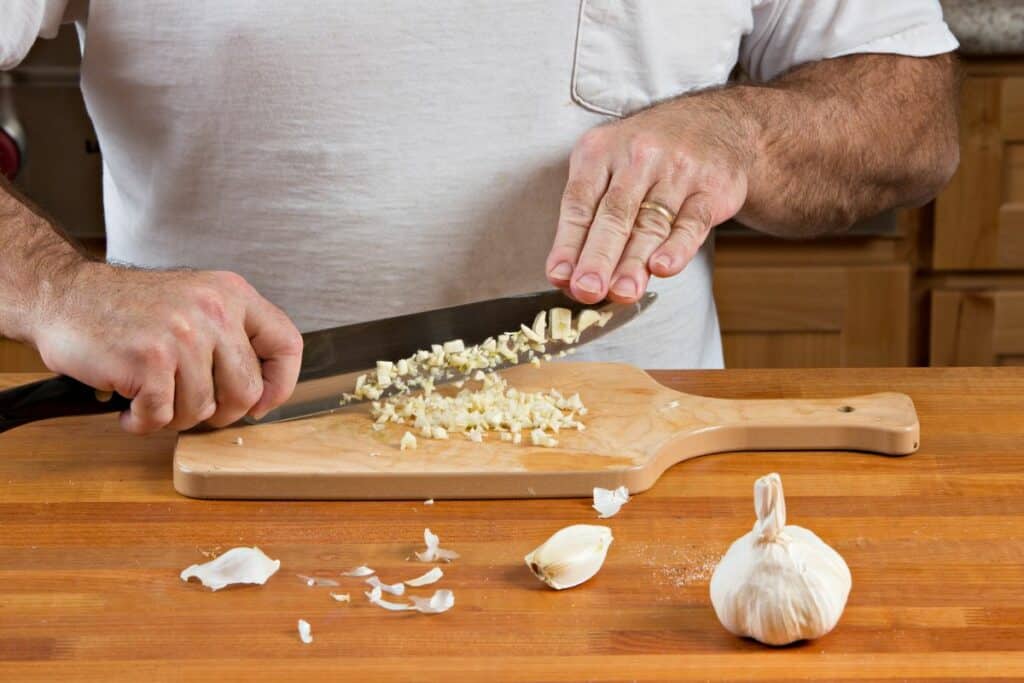 The Basics of Garlic: How Many Cloves are in a Bulb?