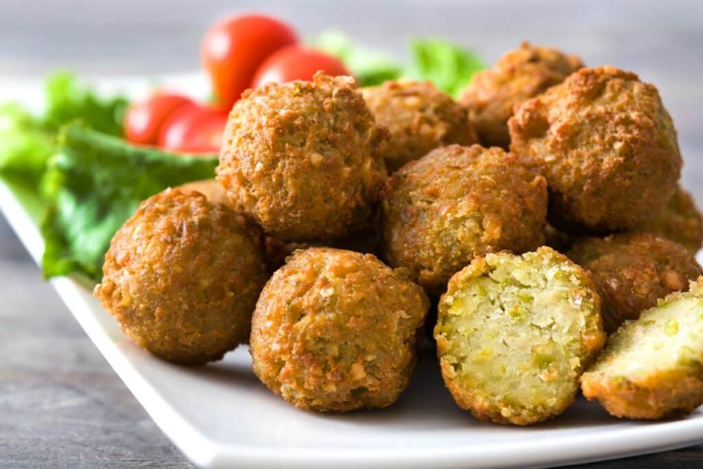 What Does Falafel Taste Like And How Do You Make It