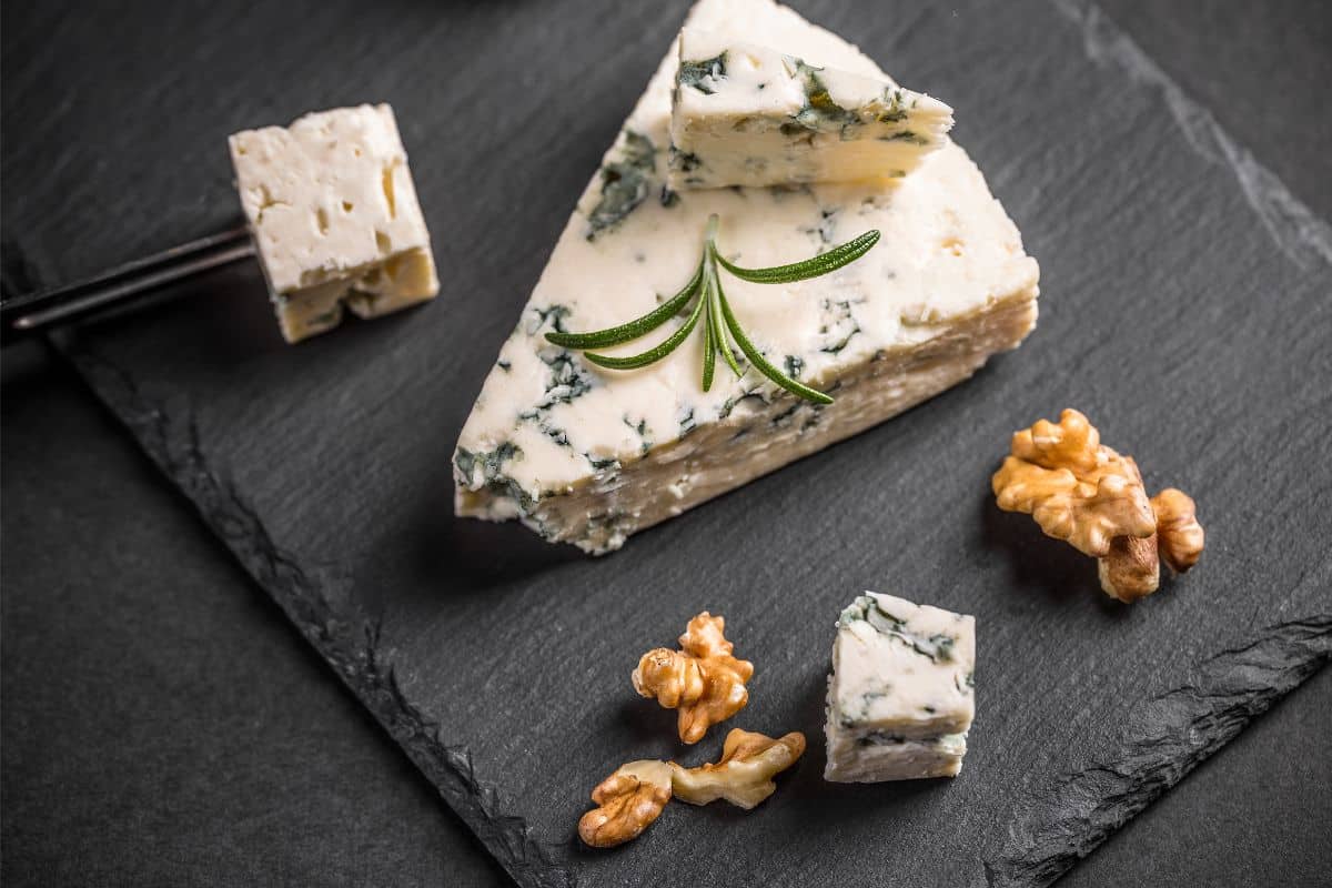 What Does Gorgonzola Taste Like?: A Complete Guide To Gorgonzola Cheese