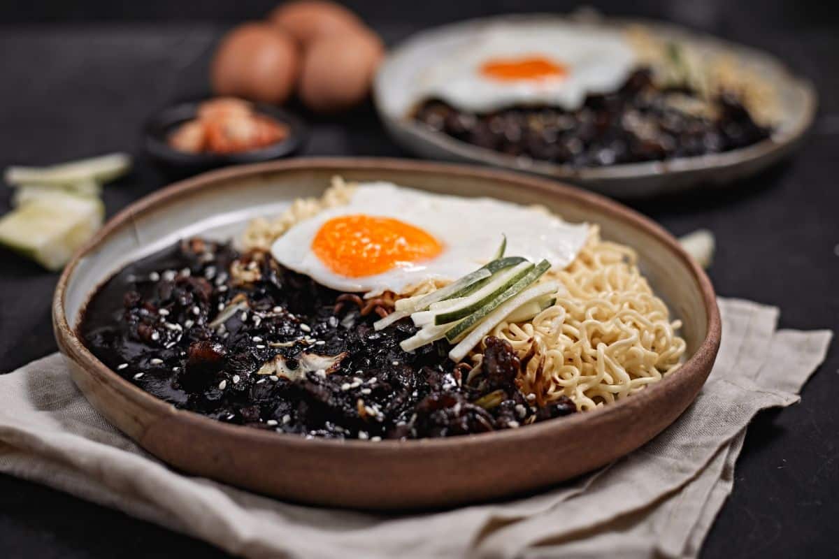 What Does Jajangmyeon Taste Like? Everything You Need To Know