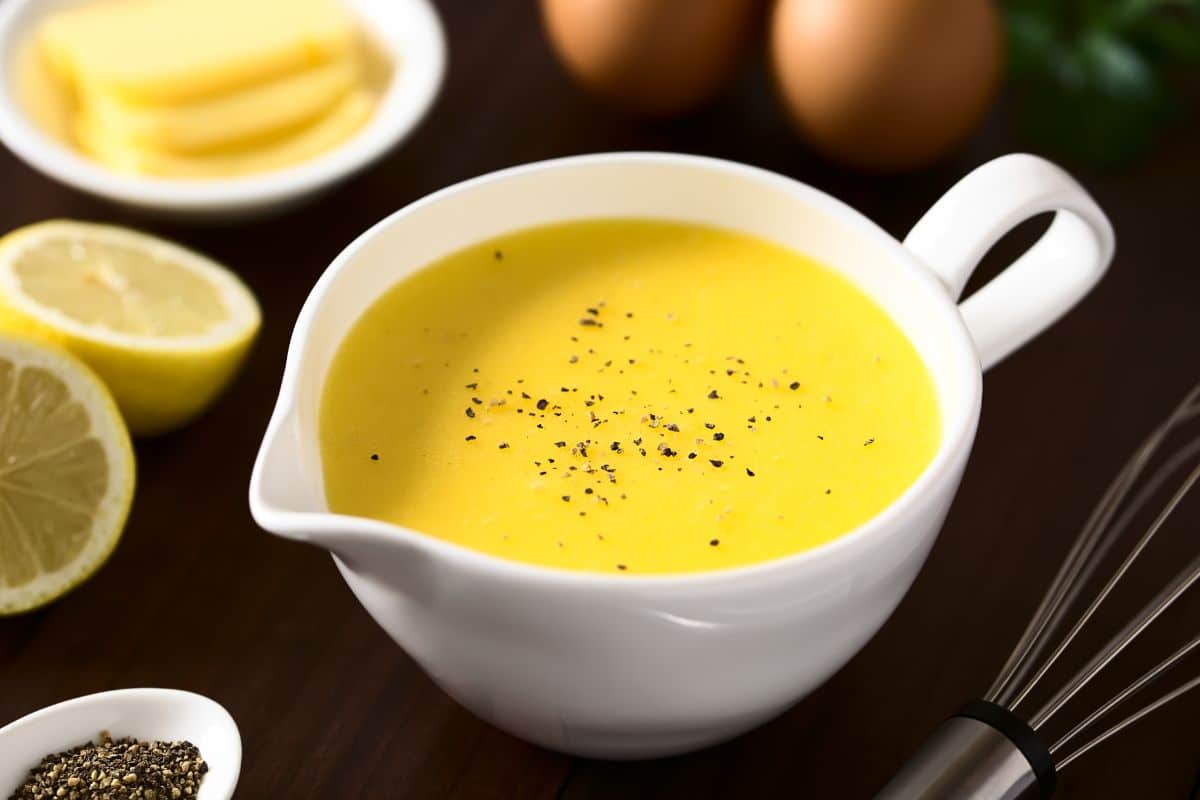 What Is The Taste Of Hollandaise Sauce & Is It Good?