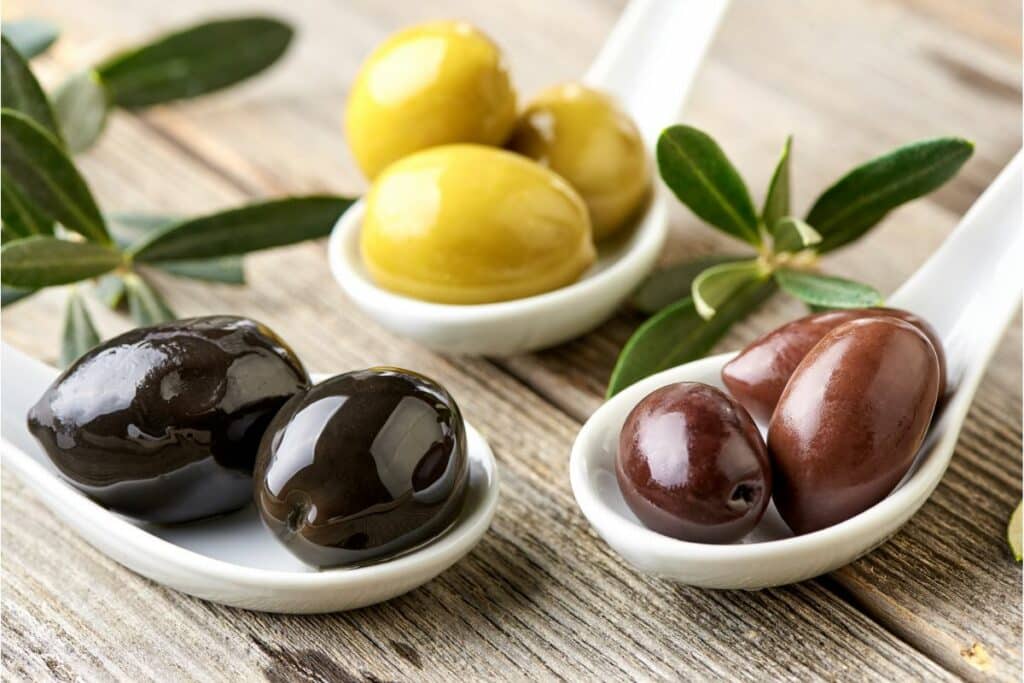 Which Is Better? Kalamata Olives Vs Black Olives - Food Champs
